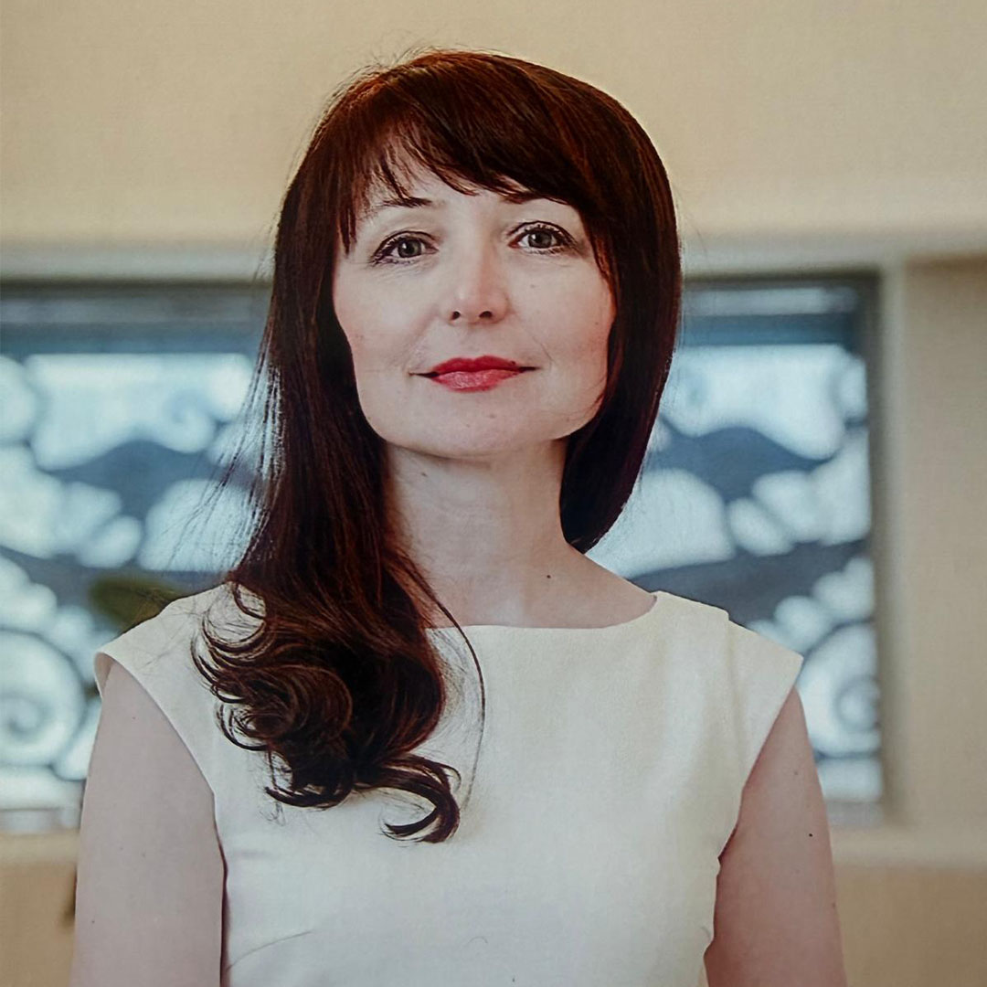 Elmira Altamirano La Cosa Nostra Music Studio Parla