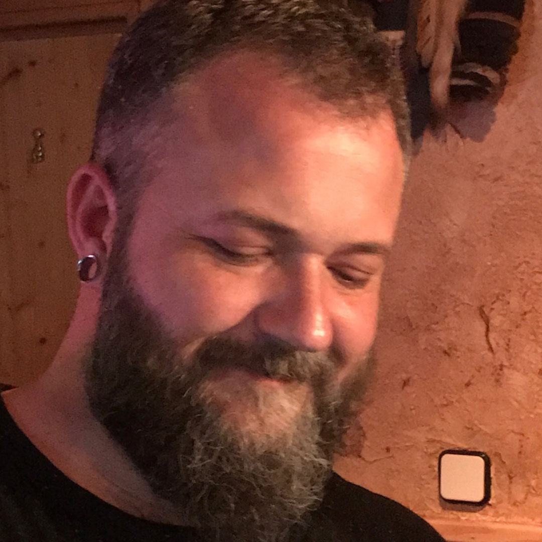 Elmira Altamirano La Cosa Nostra Music Studio Parla